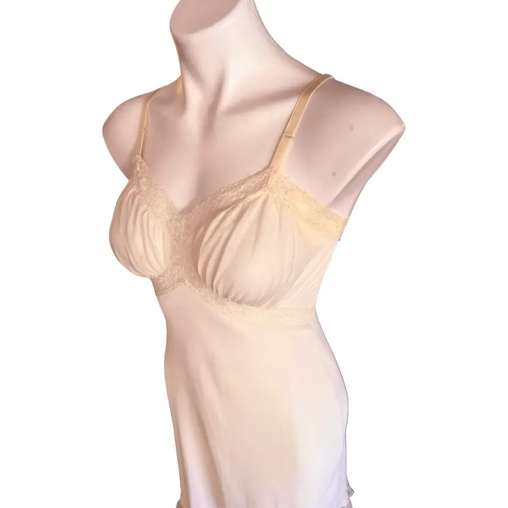 Vintage 1950’s Shadowline Ivory Nylon Full Slip Lace Bodice Ruffle Hem Sz 32